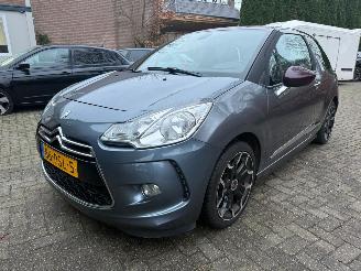 krockskadad bil auto Citroën DS3 1.6 so Chic Navi Airco 2011/3