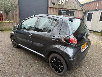 Toyota Aygo 1.0 5DRS AIRCO NL AUTO picture 11
