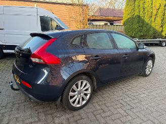 Volvo V-40 1.6 T3 KINETIC picture 2