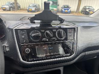 Volkswagen Up!  picture 14