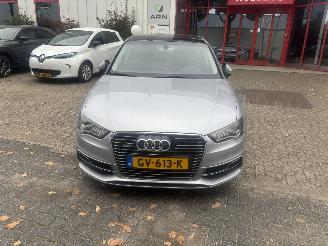 uszkodzony samochody osobowe Audi A3 SPORTBACK E-TRON SCHADE VRIJ 2015/9