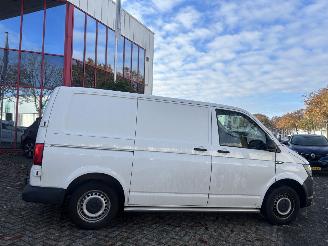 Volkswagen Transporter 2.0 TDI L1H1 Comf. picture 9