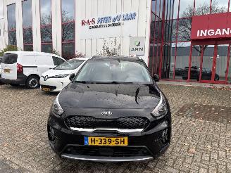 Damaged car Kia Niro HEV DYNAMICLINE 1.6 77KW 2020/4