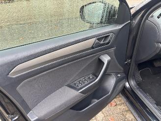 Volkswagen T-Roc 1.5 TSI STYLE AUTOMAAT picture 9