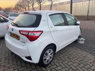 Toyota Yaris Yaris III (P13), Hatchback, 2010 / 2020 1.5 16V Hybrid picture 6
