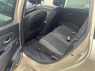 Renault Mégane Scénic 2.0 16V automaat picture 10