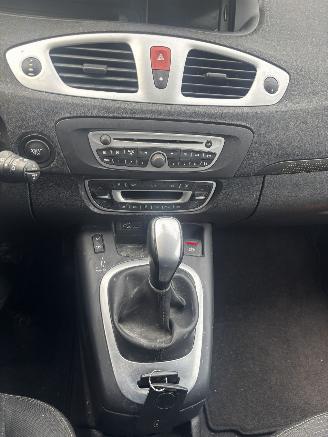 Renault Mégane Scénic 2.0 16V automaat picture 13