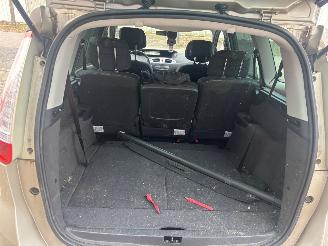 Renault Mégane Scénic 2.0 16V automaat picture 11