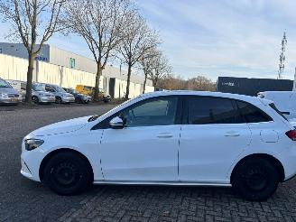 Mercedes B-klasse 200D picture 3