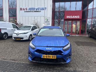 Unfallwagen Kia Ceed 1.0 T-GDI DYNAMIC LINE 2022/7