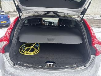 Volvo V-60 2.4 D6 AWD R-DESIGN PLUG IN HYBRIDE picture 14