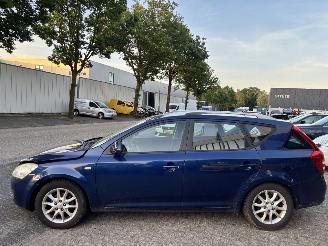 Kia Cee d 1.6 SPORTY WAGON picture 3