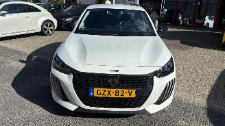 Voiture accidenté Peugeot 208 1.2 PURETECH 75 STYLE 2025/1