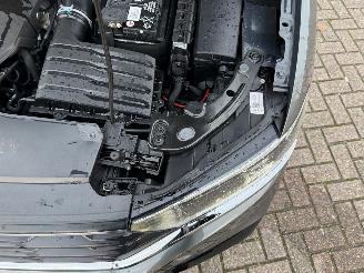 Volkswagen T-Roc R 300 R-Line 4 Motion picture 25