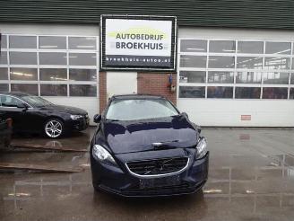 Vrakbiler auto Volvo V-40 V40 (MV), Hatchback 5-drs, 2012 / 2019 2.0 D2 16V 2015/11