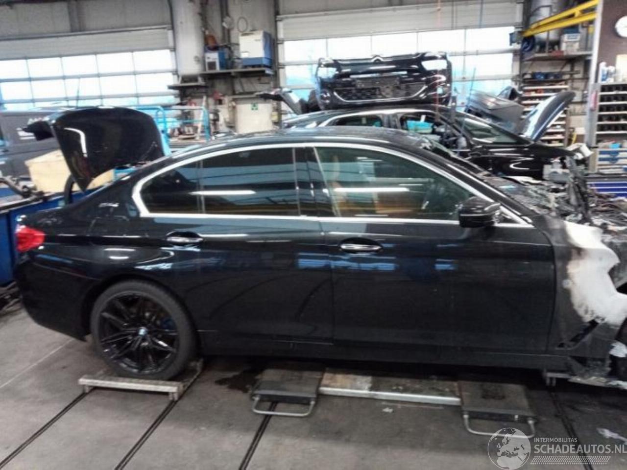 BMW 5-serie 5 serie (G30), Sedan, 2016 530e iPerformance