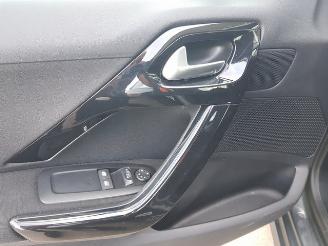 Peugeot 208 1.2 PureTech Blue Lion picture 21