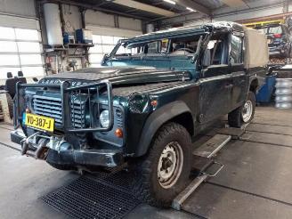 Salvage car Land Rover Defender Defender I, Pick-up, 1998 / 2016 2.2 TD4 16V 2013/6