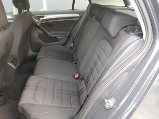 Volkswagen Golf 1.0 TSI Connected Series picture 13