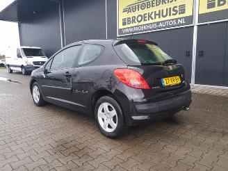 Peugeot 207 1.4 VTi XS Pack picture 7