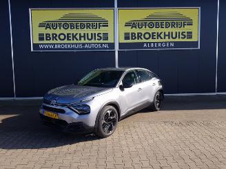 damaged passenger cars Citroën C4 1.2 Puretech Feel Edition 2021/1