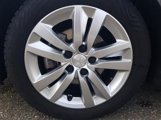 Peugeot 308 1.6 BlueHDi Blue Lease Executive picture 22