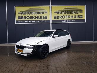 krockskadad bil auto BMW 3-serie Touring 316i 2013/9