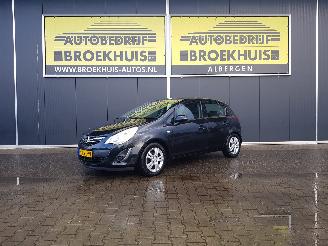 Vaurioauto  passenger cars Opel Corsa 1.3 CDTi EcoFlex S/S Cosmo 2012/4