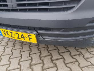 Volkswagen Transporter 2.0 TDI L2H1 DC 30 picture 13