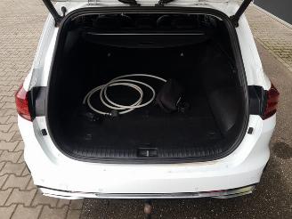 Kia Ceed 1.6 GDI PHEV DynamicPlusLine picture 27