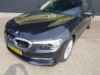 BMW 5-serie Touring 520d Executive picture 17