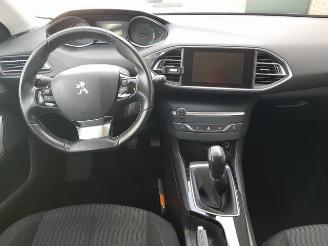 Peugeot 308 1.2 e-THP Blue Lease picture 17