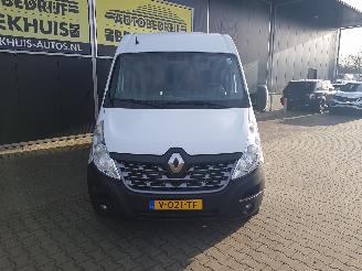 Renault Master T35 2.3 dCi L3H3 picture 3