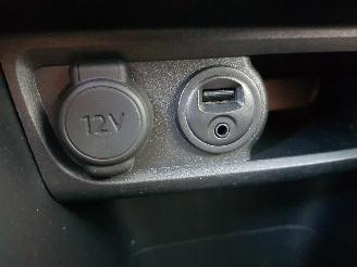 Peugeot 208 1.6 THP GTi picture 35