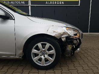 Volvo V-60 2.0 D4 Momentum picture 9