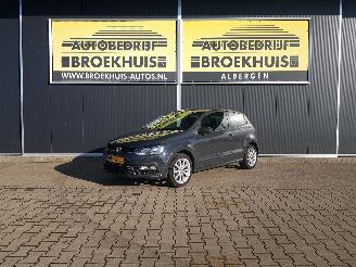 Vaurioauto  passenger cars Volkswagen Polo 1.2 TSI Highline 2016/12