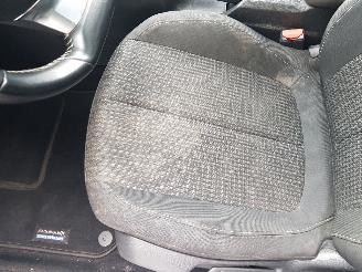 Peugeot 308 SW 1.2 PureTech Blue Lease Executive picture 28