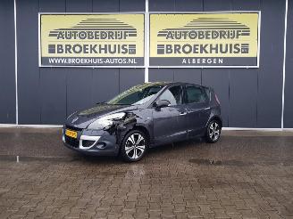 Damaged car Renault Scenic 2.0 Bose Automatic 2011/5