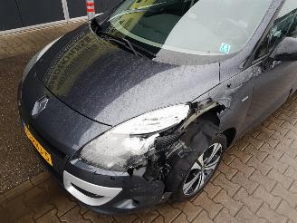 Renault Scenic 2.0 Bose Automatic picture 10