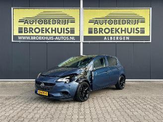 uszkodzony samochody osobowe Opel Corsa 1.4-16V Cosmo 2016/2