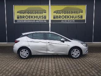 Opel Astra 1.0 Edition picture 4