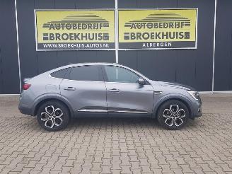 Renault Arkana 1.6 E-Tech Hybrid 145 R.S. Line picture 4