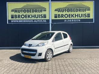 demontáž osobní automobily Peugeot 107 107, Hatchback, 2005 / 2014 1.0 12V 2011/10
