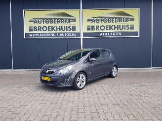 Schadeauto Opel Corsa 1.4 Turbo Cosmo OPC-Performance 2013/10