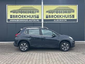 Peugeot 2008 1.2 PureTech Allure picture 4