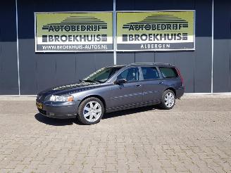 Coche accidentado Volvo V-70 2.4 D5 2006/8