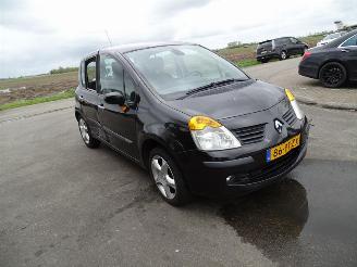 Renault Modus Modus/Grand Modus MPV 1.6 16V  [82kW] picture 4