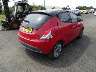 Vrakbiler auto Lancia Ypsilon 1.2 2012/4