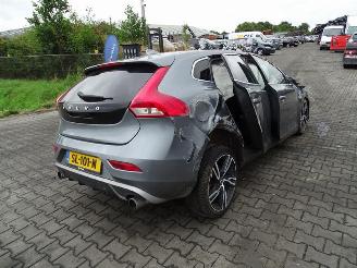 Uttjänta bilar auto Volvo V-40 2.0 D3 2018/5