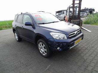 Toyota Rav-4 2.0 16v picture 4